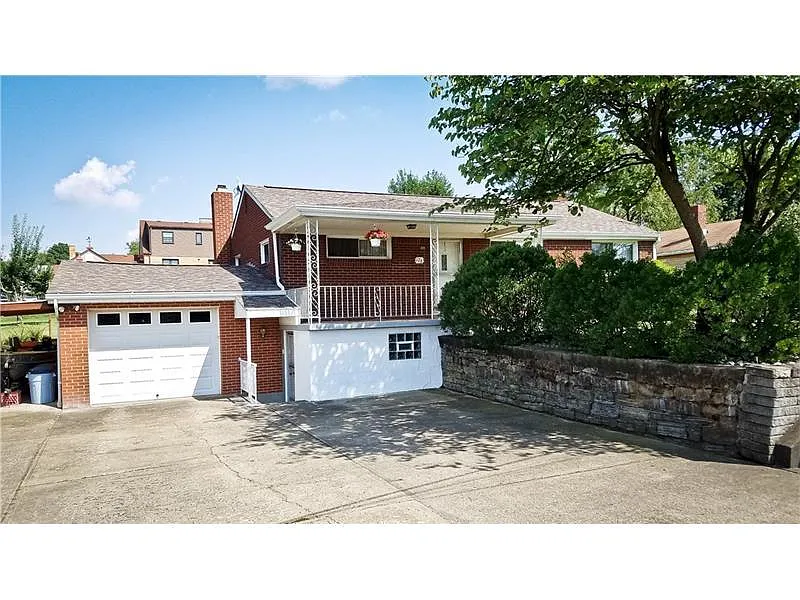 176 William Cir photo 1