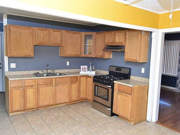 4th image of 5435 Georgia St