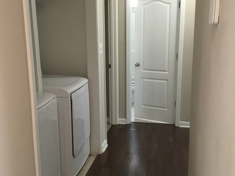 712 Keyes Dr — Photo 10
