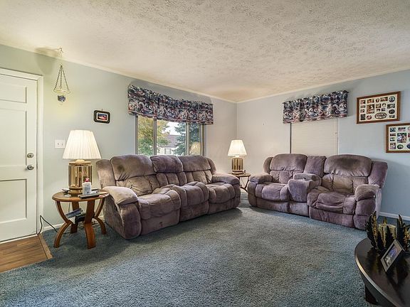 3rd image of 3369 Walmar Dr