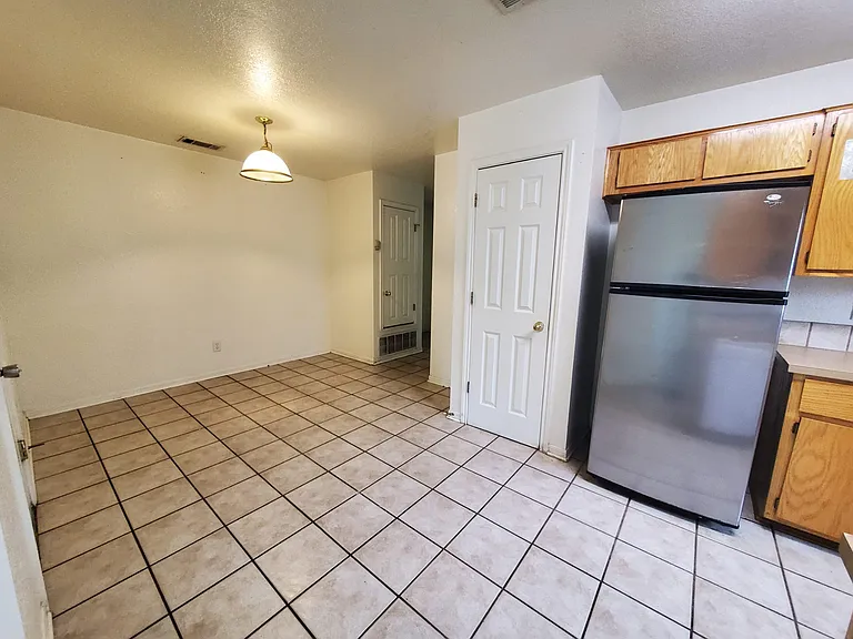 4211 Thunder Creek Dr — Photo 16