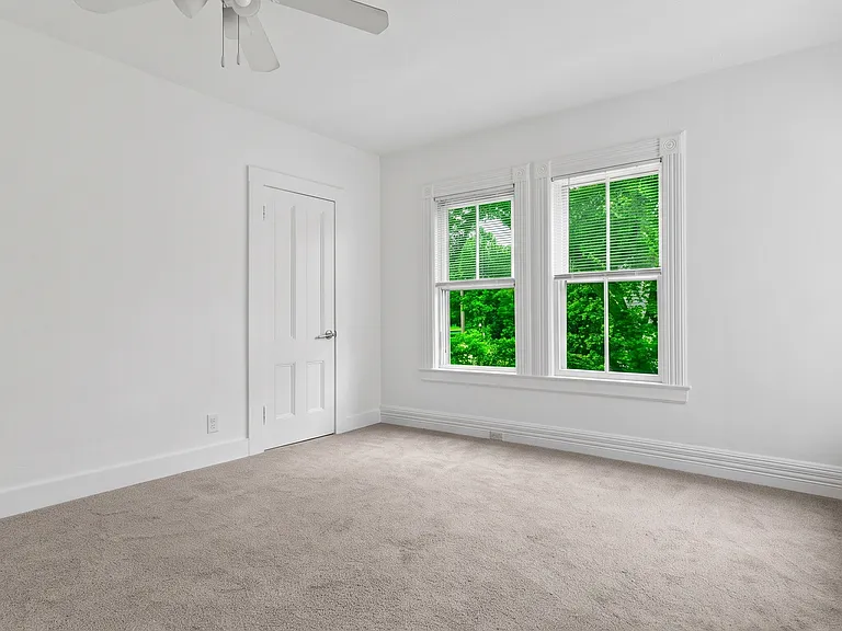 376 Montauk Hwy — Photo 15
