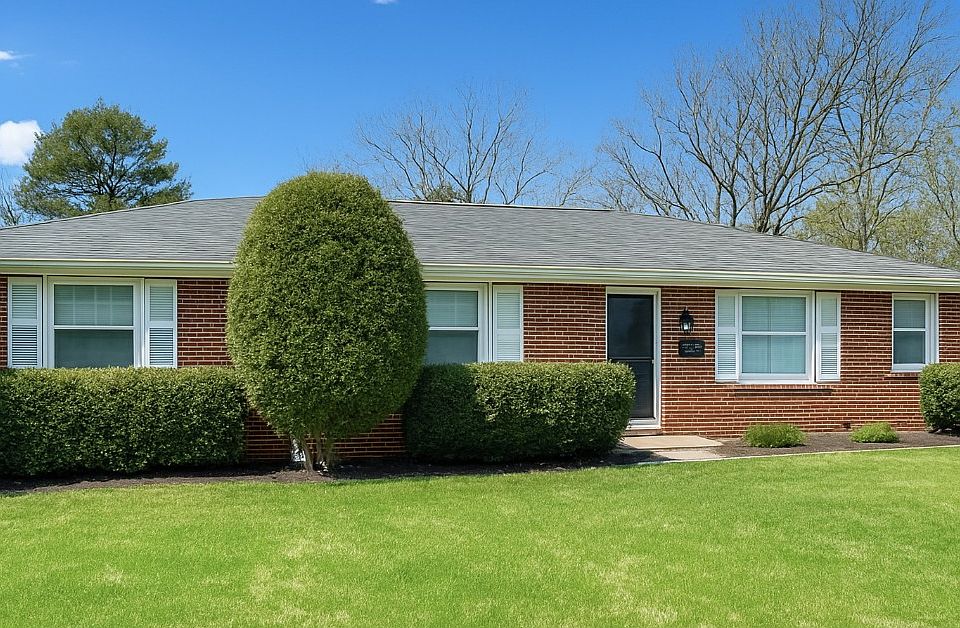 1st image of 118 W Meade Dr
