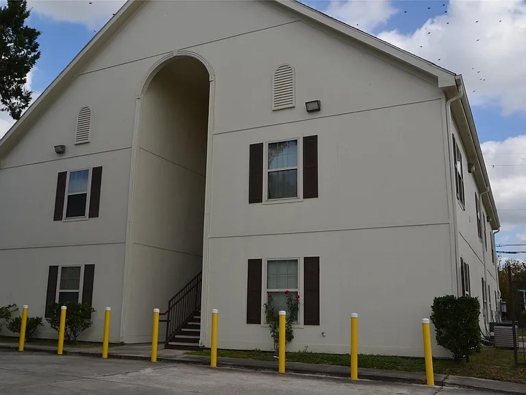 304 Dell Ct #6 — Photo 36