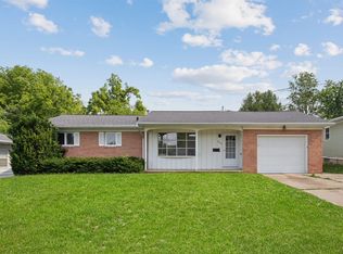516 Pioneer Rd, Waterloo, IA 50701