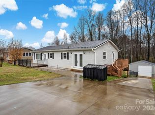 5329 Nix Creek Rd, Marion, NC 28752