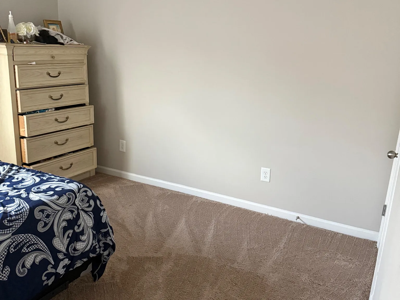 2 bed, 2.0 bath, 2800 sqft, $819 — Photo 3