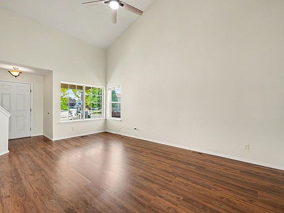 4th image of 6283 Sparrow Cir