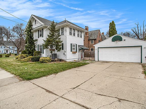 4th image of 1215 W Washington Ave