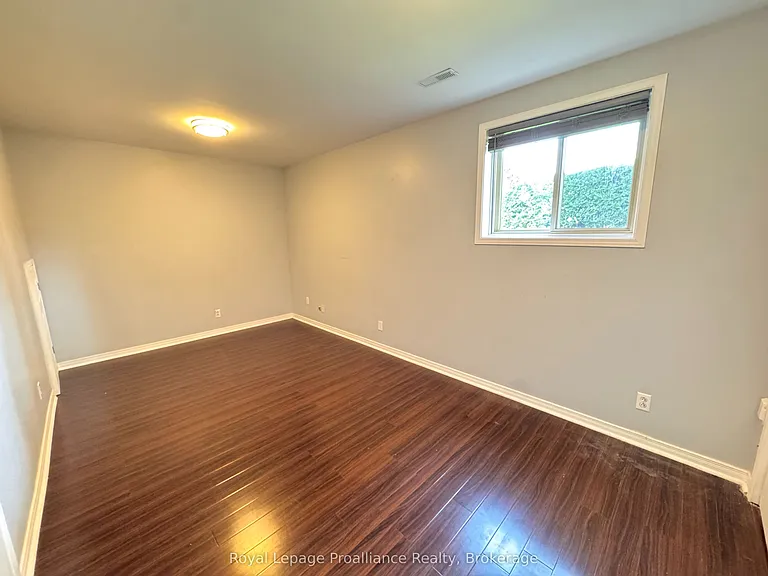 28 Oak Ridge Blvd — Photo 11