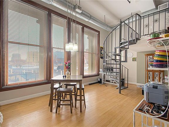 4th image of 612 Central St APT 203