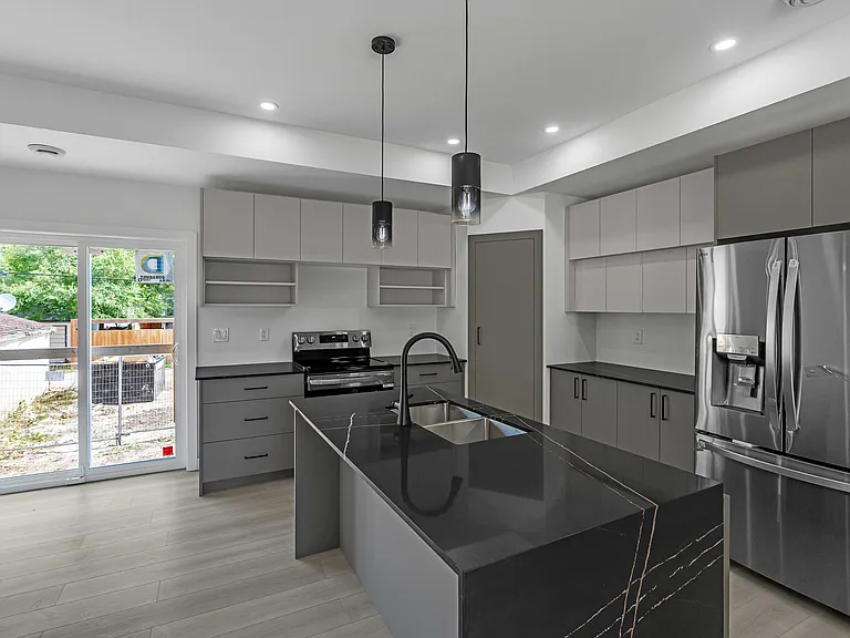 1273 Manitoba Ave — Photo 16