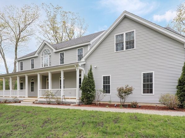 662 Concord St, Holliston, MA 01746