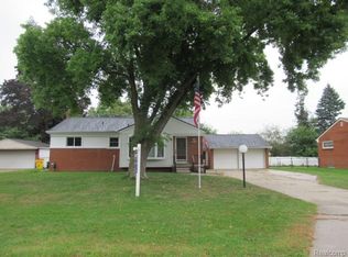 45062 Custer Ave, Utica, MI 48317