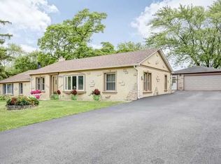 18W261 Sidney Ave, Villa Park, IL 60181