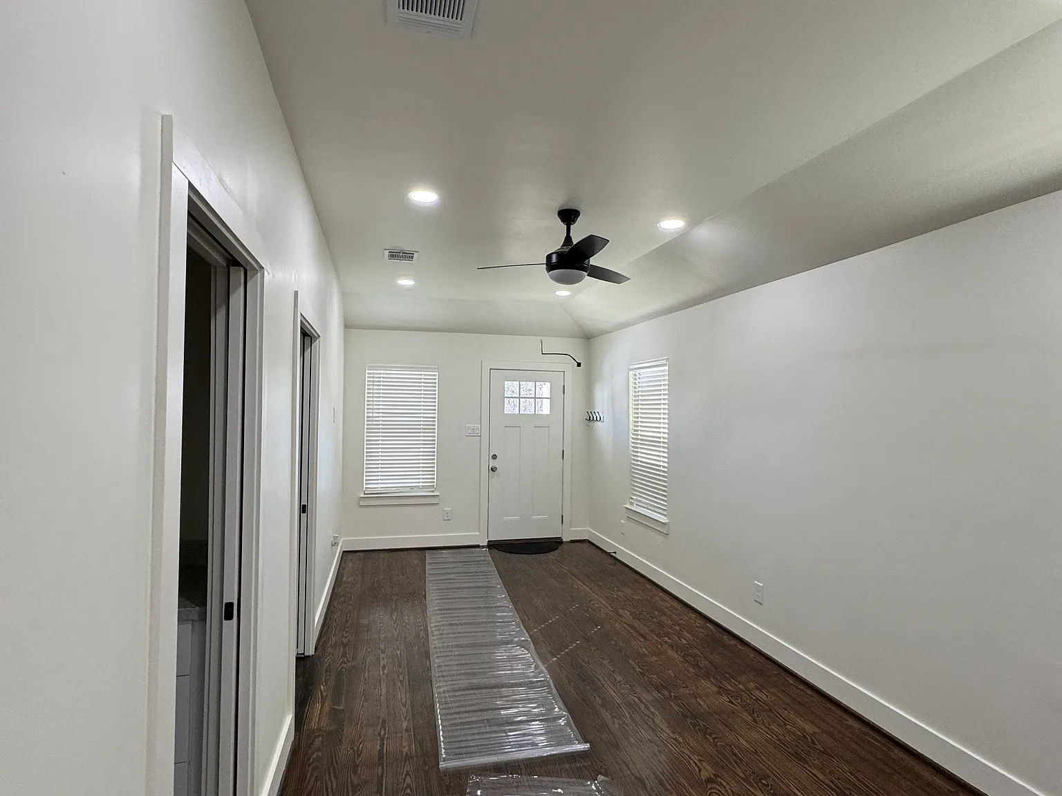 1614 Edwards St — Photo 2