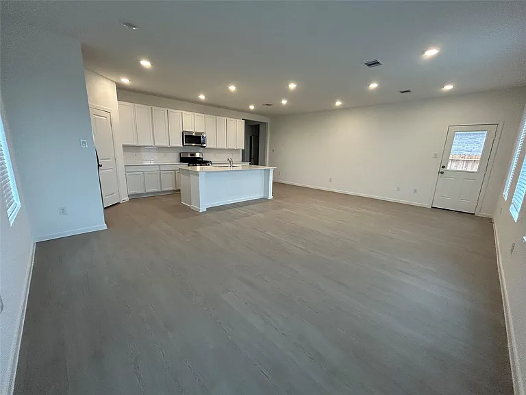 6706 Violet Clover Ave — Photo 5