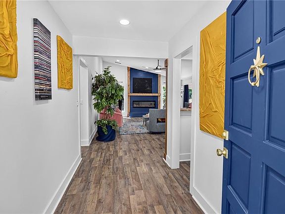 3rd image of 8521 Cedar Creek Rdg