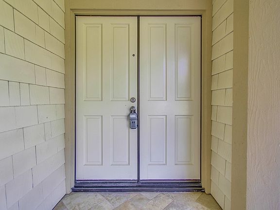 4th image of 1324 Brewley Ln