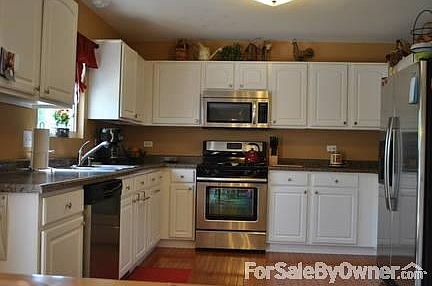 Kitchen
						:
						Updated kitchen counters with Stainless steel appliances