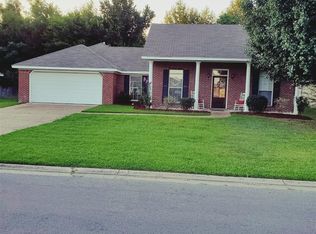 627 Post Oak Pl, Pearl, MS 39208
