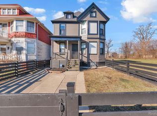 2575 Harding St, Detroit, MI 48214