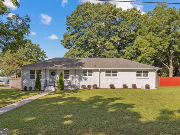 132 Clifford St, Louisville, GA 30052