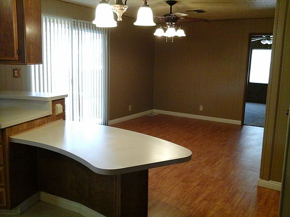 snack bar/family room