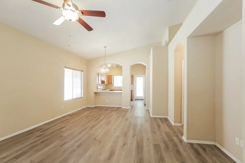 3 bed, 2.0 bath, 1264 sqft, $1,930 — Photo 4