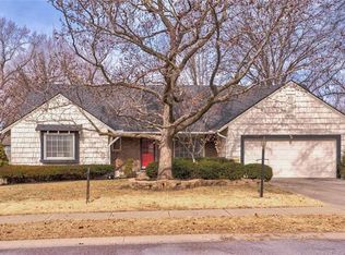 6416 W 100th Ter, Overland Park, KS 66212