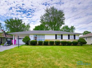 827 Meadowbrook Rd, Findlay, OH 45840