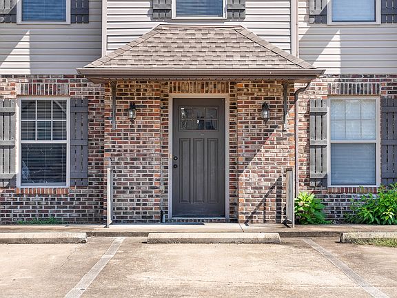 3rd image of 1769 Spring Water Dr APT D