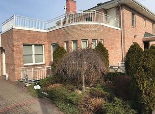 110-35 Jewel Ave #A, Forest Hills, NY 11375