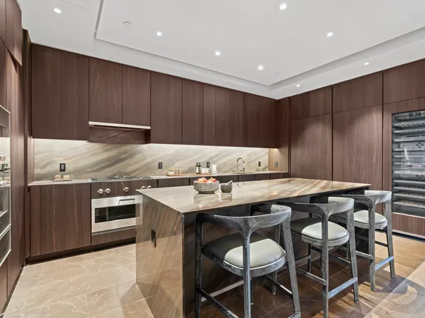 730 Fifth Avenue image 33 of 46