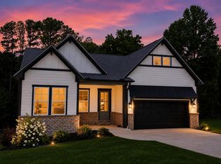 272 Linger Longer Dr, Ellijay, GA 30540