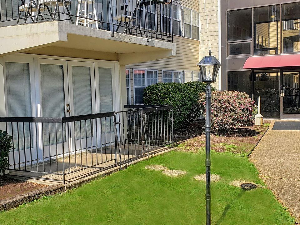 1st image of 2749 Sullins St #B105