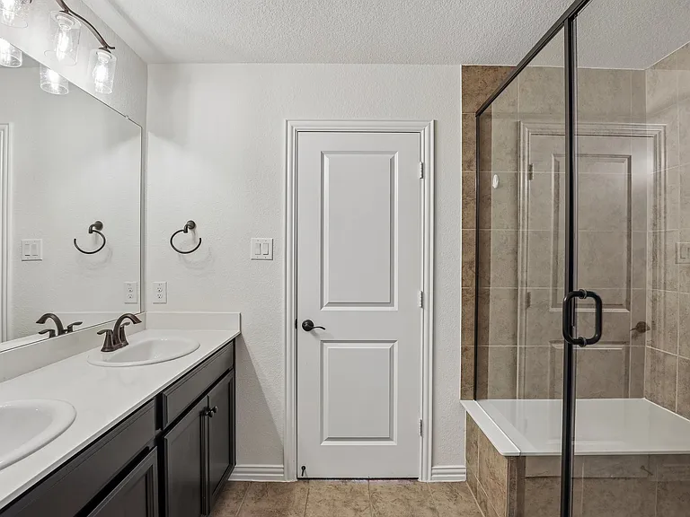 7228 Ridgepoint Dr — Photo 13