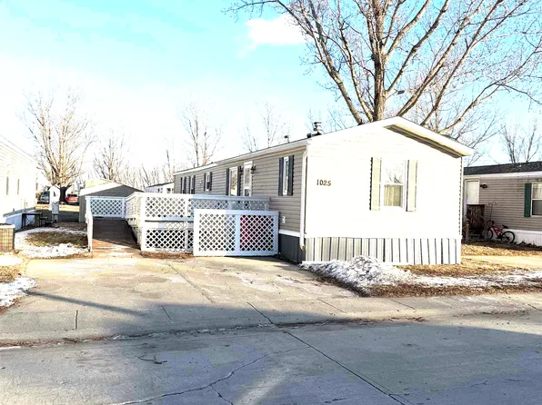 1025 Allison St, Vermillion, SD 57069