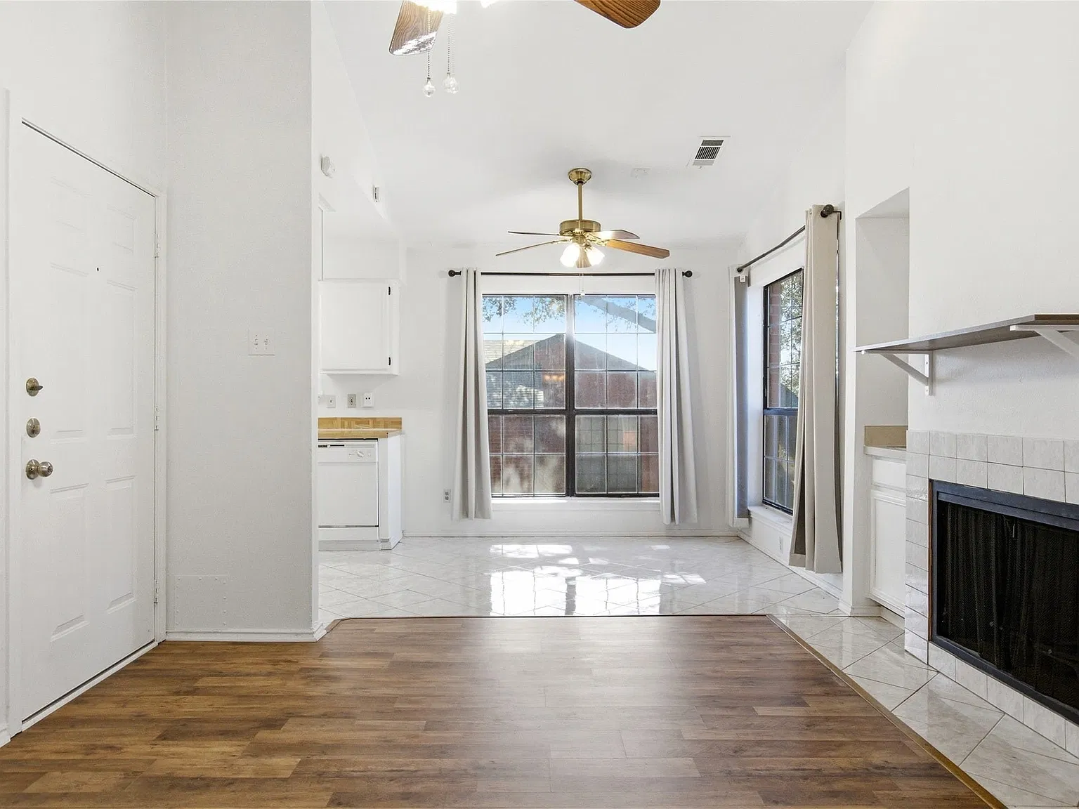 1 bed, 1.0 bath, 755 sqft, $1,100 — Photo 3