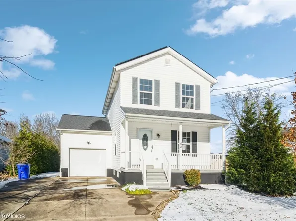 521 Ohio Ave, Ravenna, OH 44266