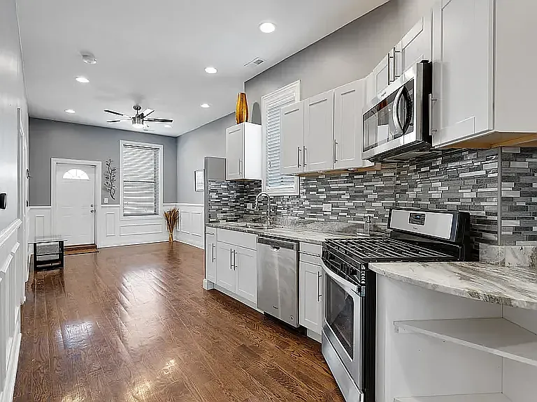 4810 S Indiana Ave #2 — Photo 9