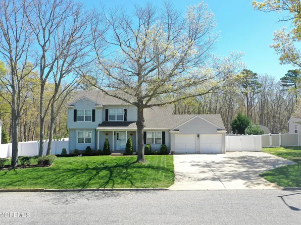 178 Royal Oak Drive, Waretown, NJ 08758