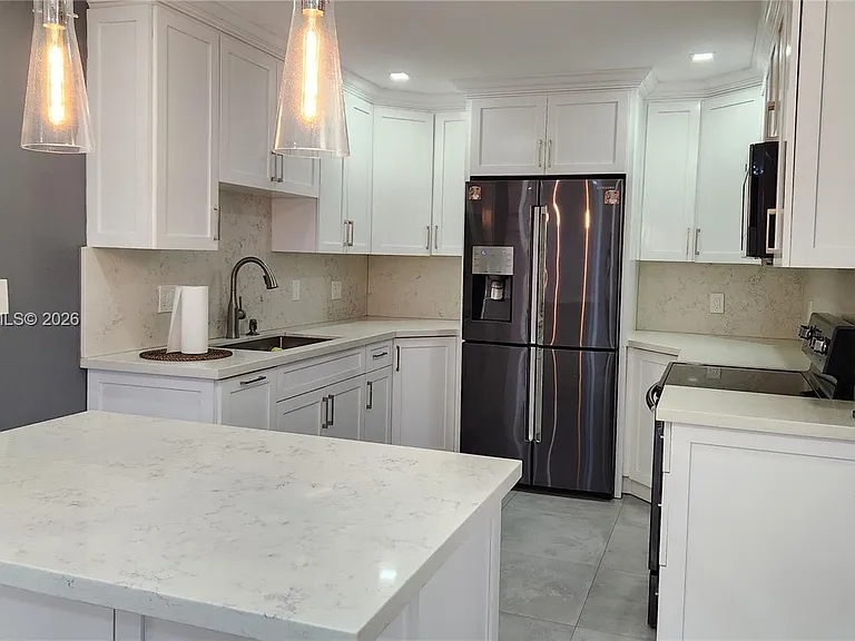11425 SW 87th Ter — Photo 3