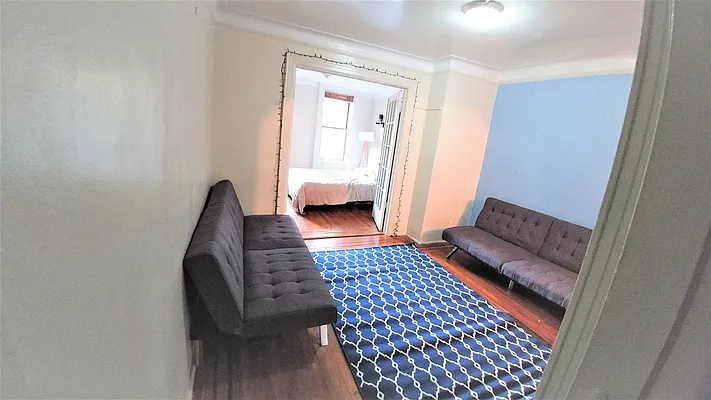 Rented by Downtown Mgt & Realty LLC | media 8