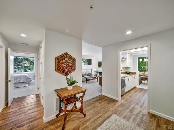 200 Deer Valley Road #2L, San Rafael, CA 94903
