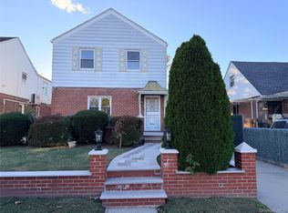 7612 175th St, Fresh Meadows, NY 11366