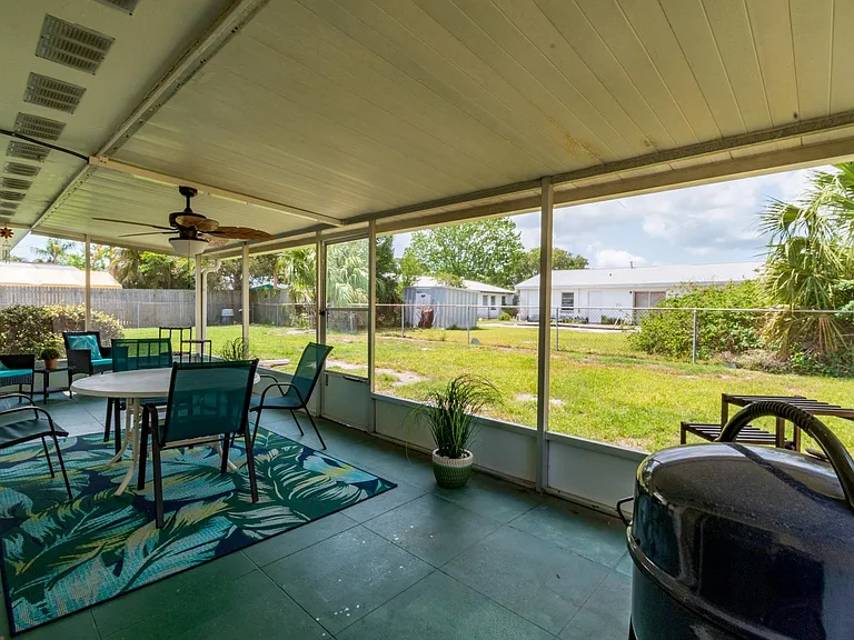 971 Beechfern Ln — Photo 29