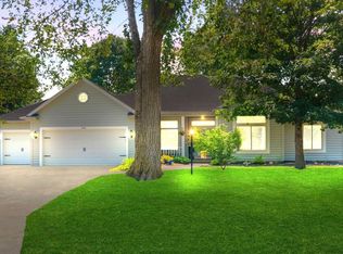 10104 Manhattan Cir, Fort Wayne, IN