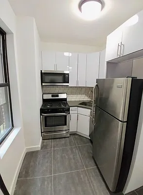 Rented by Nooklyn NYC LLC | media 27