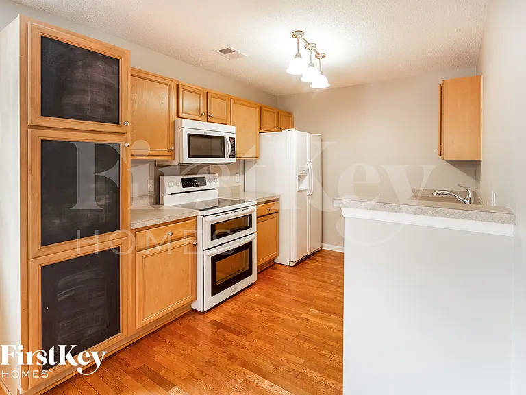 113 Tyron Rd — Photo 8